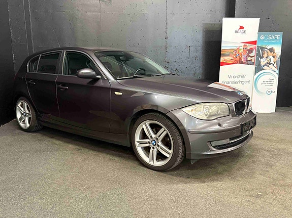 BMW 116i 2 of 5