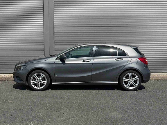 Mercedes-Benz A180 4 of 5