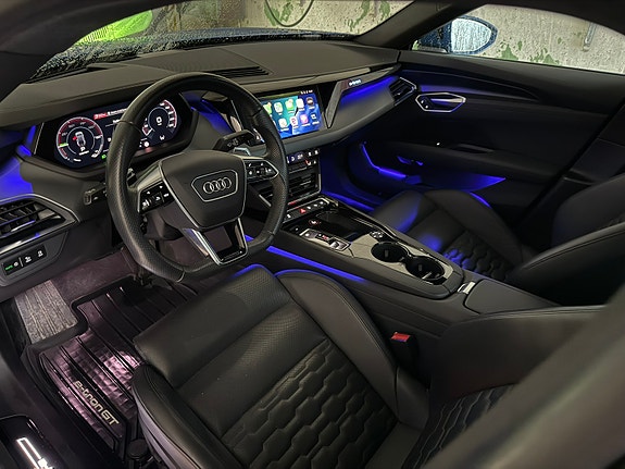 Audi e-tron GT 11 of 30
