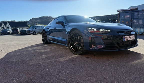 Audi e-tron GT 23 of 30