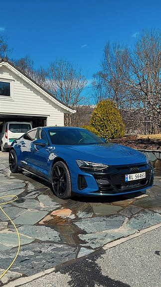 Audi e-tron GT 24 of 30