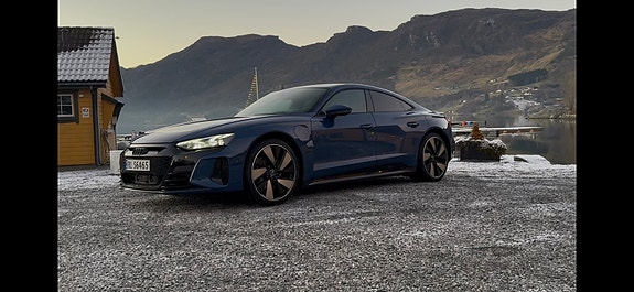 Audi e-tron GT 21 of 30