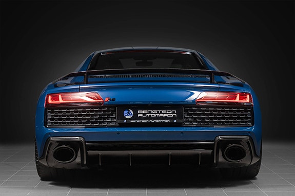 Audi R8 3 of 5