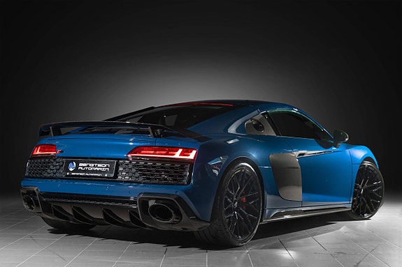 Audi R8 4 of 5