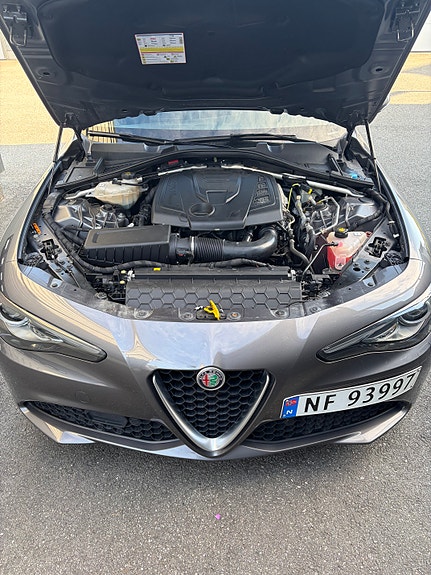 Alfa Romeo Giulia 16 of 20