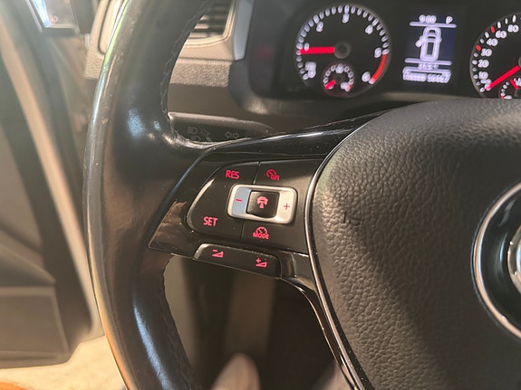 Volkswagen Caddy Maxi 16 of 28