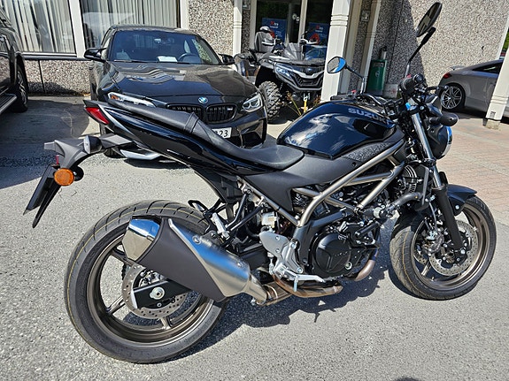 Suzuki SV650 15 of 17