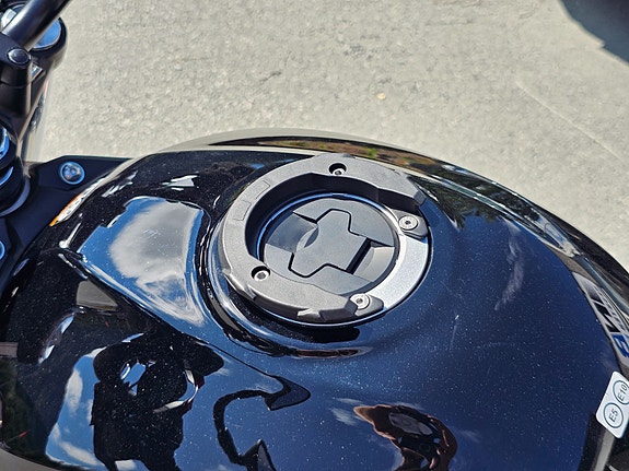 Suzuki SV650 12 of 17