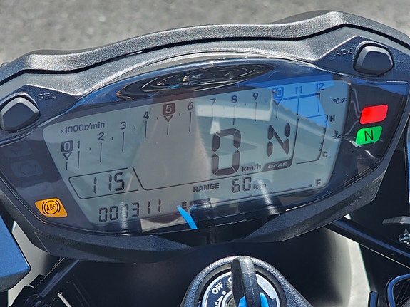 Suzuki SV650 8 of 17