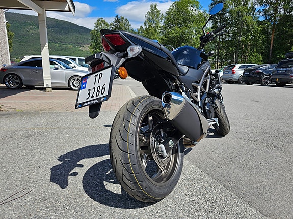 Suzuki SV650 4 of 17