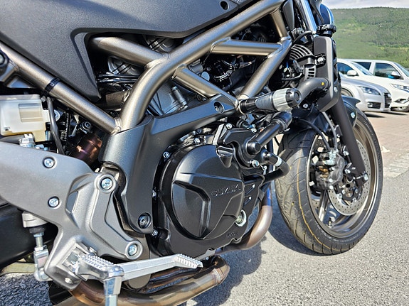 Suzuki SV650 17 of 17