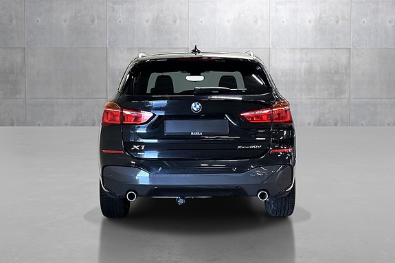 BMW X1 4 of 5