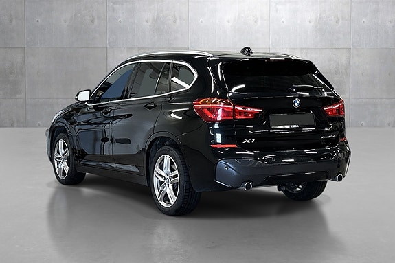 BMW X1 3 of 5