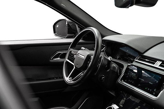Land Rover Range Rover Velar 24 of 30