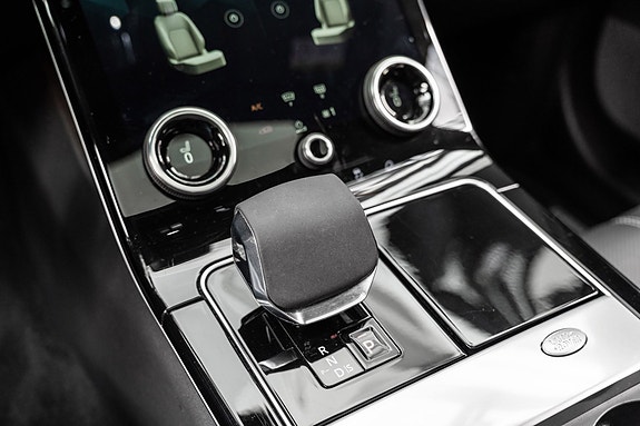 Land Rover Range Rover Velar 29 of 30