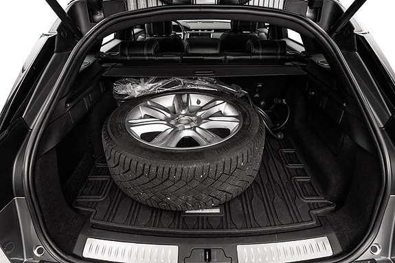 Land Rover Range Rover Velar 18 of 30