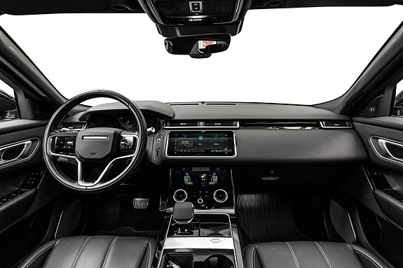 Land Rover Range Rover Velar 16 of 30