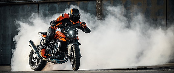 KTM 990 DUKE 2 of 5