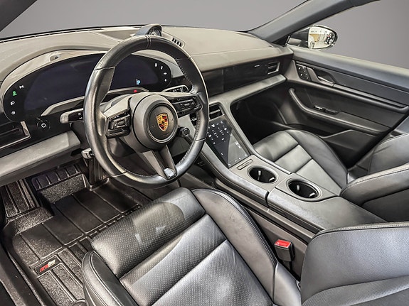 Porsche Taycan 15 of 30