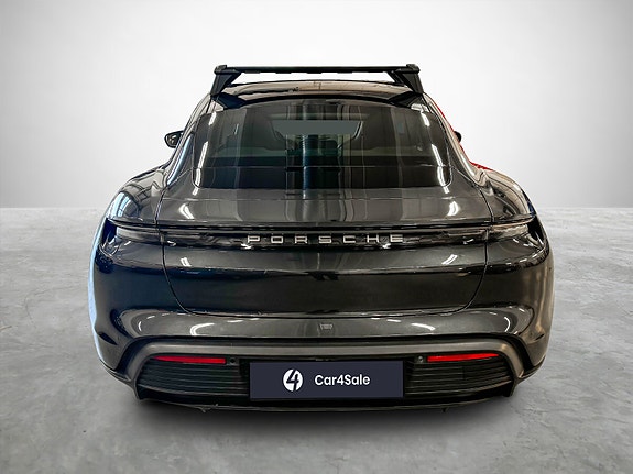 Porsche Taycan 5 of 5