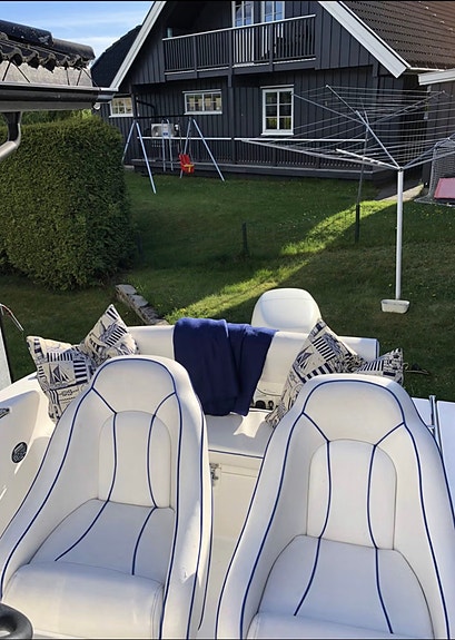 Bred og fin skjærgårdsjeep leies ut til båtvante, voksne mennesker. 4 of 12