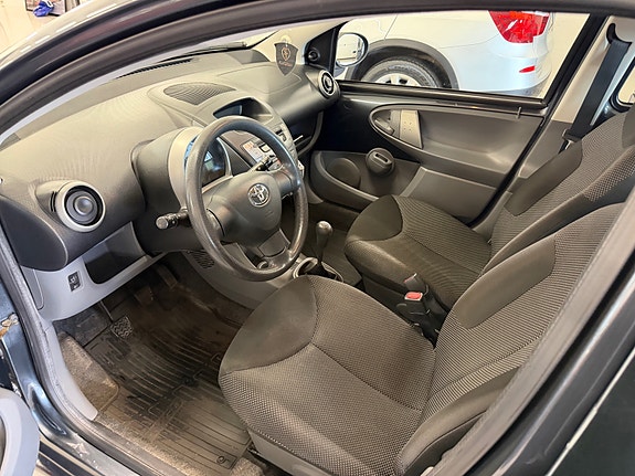 Toyota Aygo 18 of 23