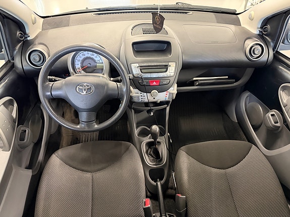 Toyota Aygo 17 of 23