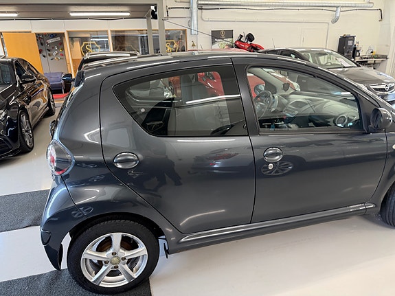 Toyota Aygo 6 of 23