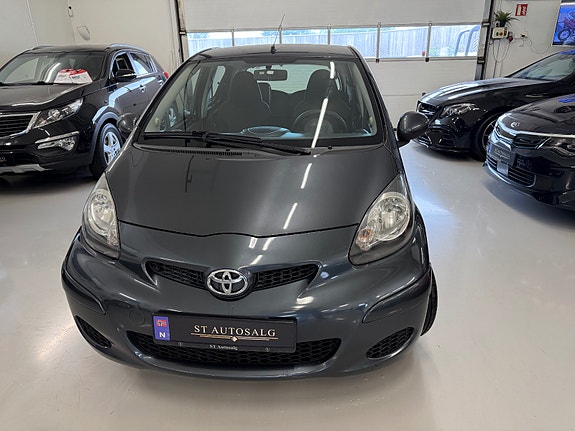 Toyota Aygo 12 of 23