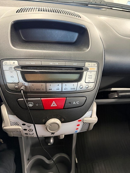 Toyota Aygo 19 of 23