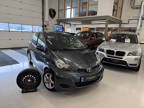 Toyota Aygo 2 of 23