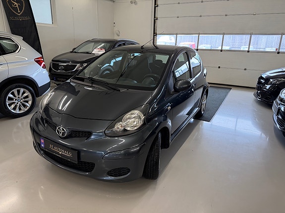 Toyota Aygo 11 of 23