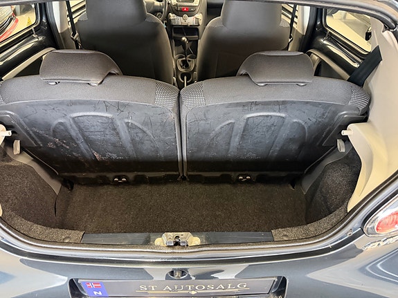 Toyota Aygo 13 of 23