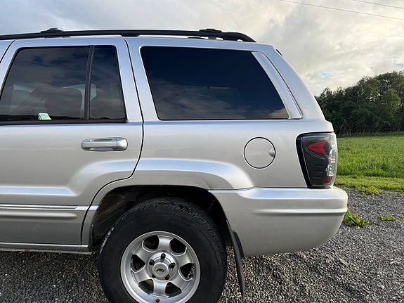 Jeep Grand Cherokee 5 of 5