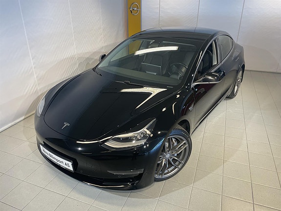 Tesla Model 3 5 of 5