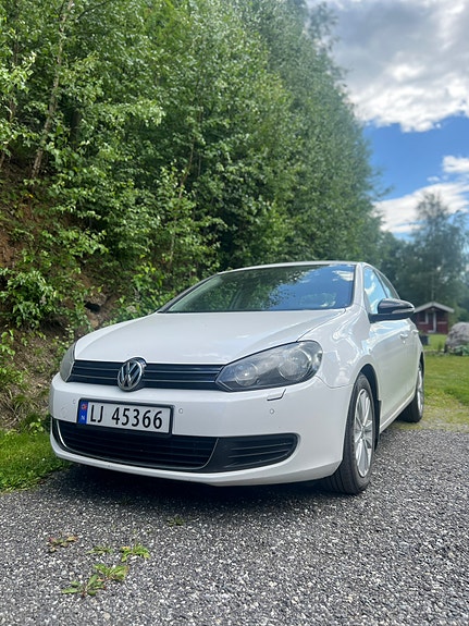 Volkswagen Golf VI 2 of 14