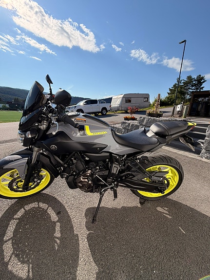 Yamaha MT-07 / Varmeholker / Nye dekk / Quickshift 5 of 5