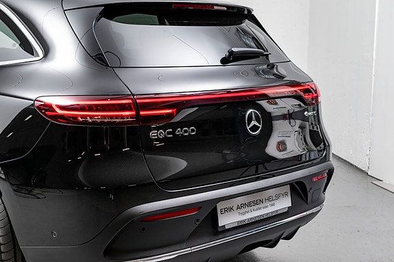 Mercedes-Benz EQC400 4 of 5