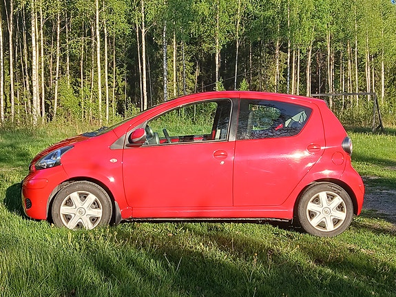 Toyota Aygo 6 of 16