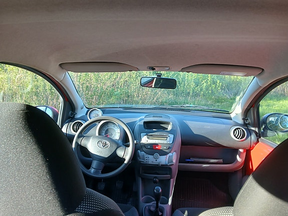 Toyota Aygo 14 of 16