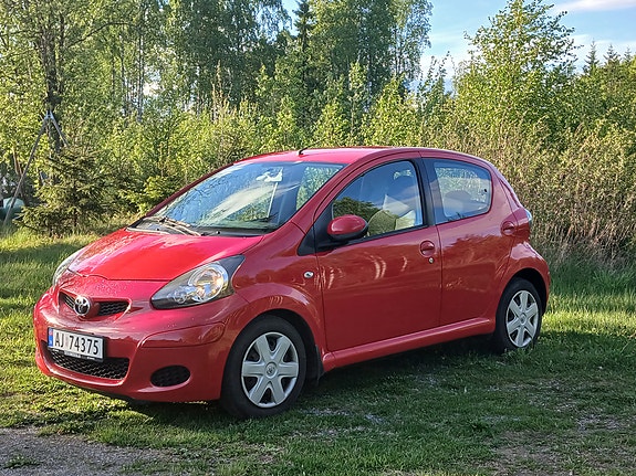 Toyota Aygo 4 of 16