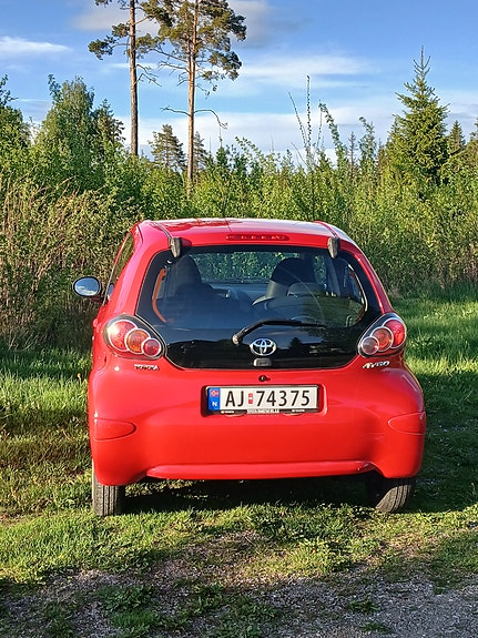 Toyota Aygo 7 of 16