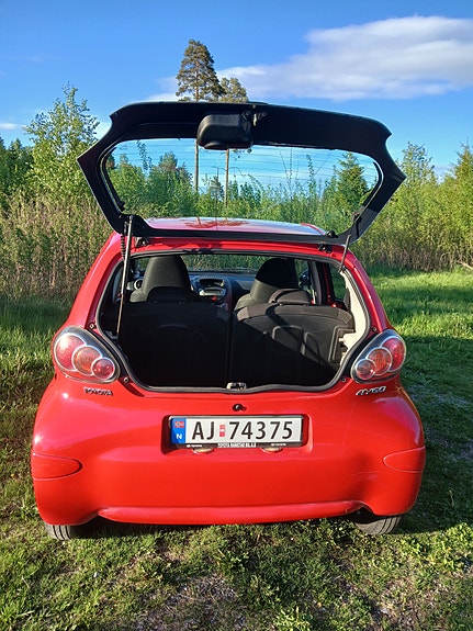 Toyota Aygo 8 of 16