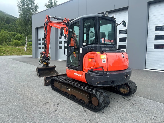 Kubota KX057-4 2 of 5