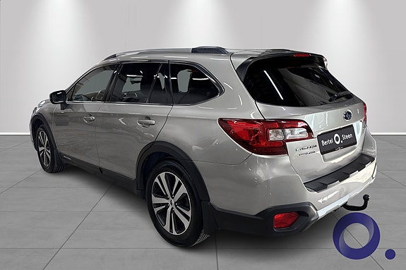 Subaru Outback 3 of 5