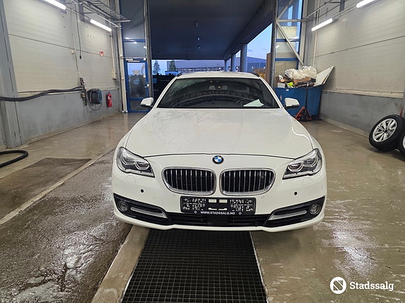 BMW 525d xDrive 5 of 5