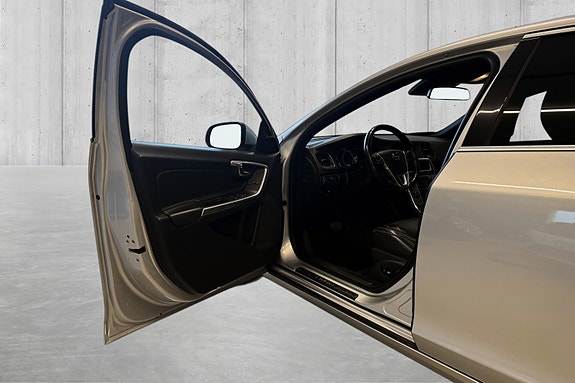 Volvo S60 5 of 5