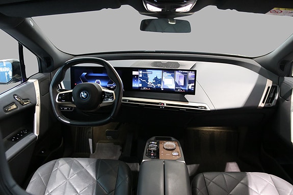 BMW iX 5 of 5