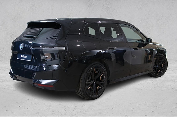 BMW iX 3 of 5