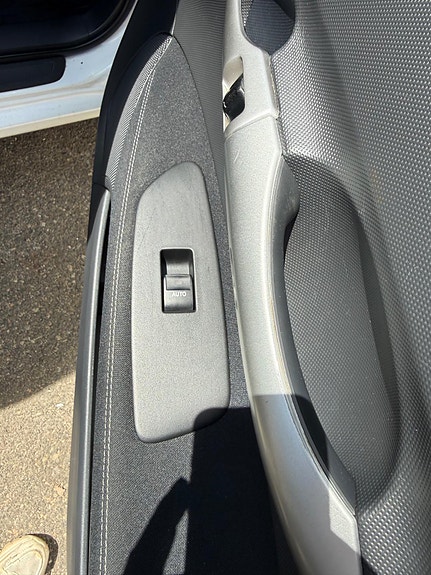 Toyota Auris 17 of 30